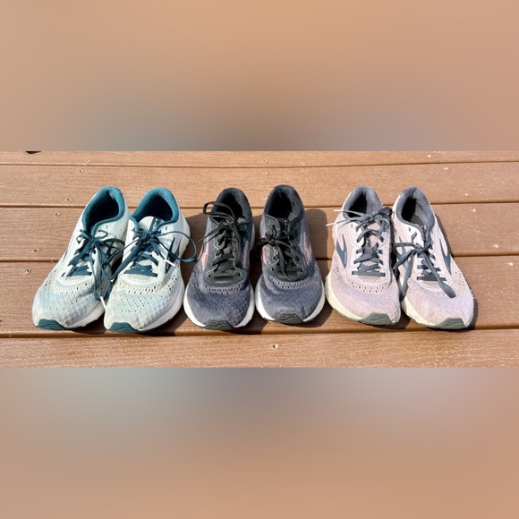 Brooks Anthem 4, Women’s Size 8, 3 Pairs - Picture 1 of 8